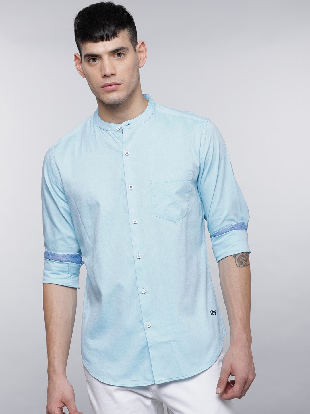 

LOCOMOTIVE Men Blue Slim Fit Solid Casual Shirt