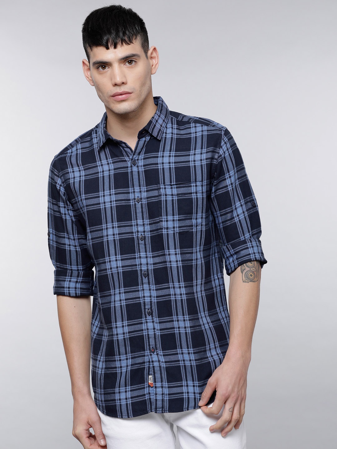 

LOCOMOTIVE Men Blue Slim Fit Checked Casual Shirt