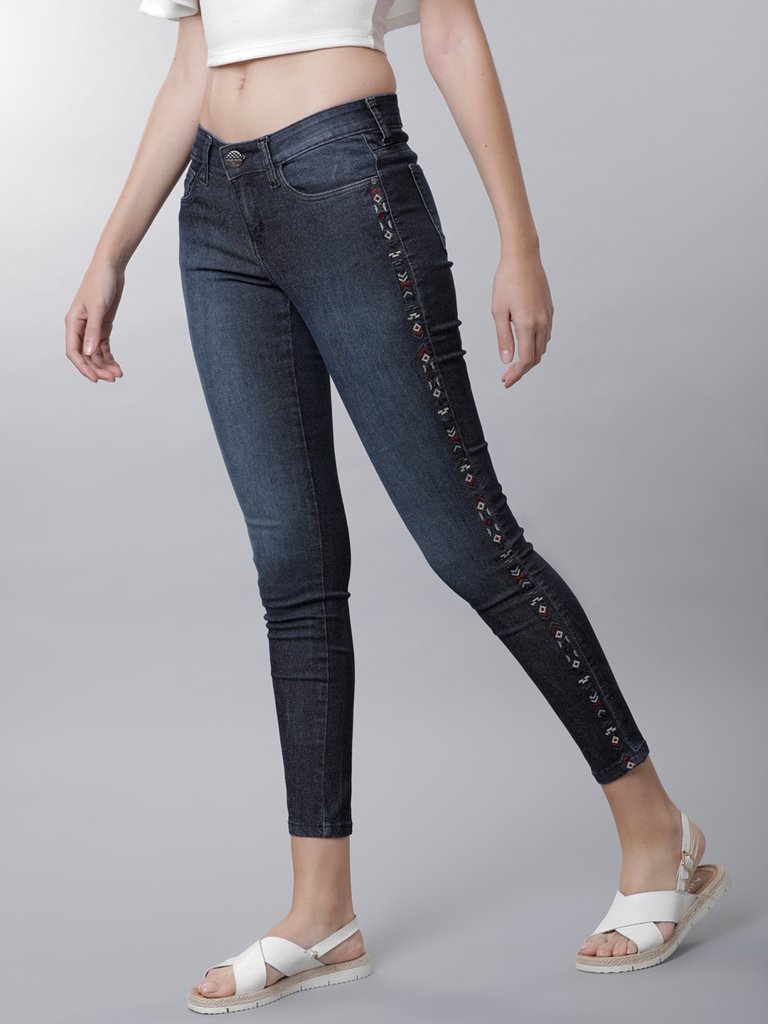 

Tokyo Talkies Women Blue Super Skinny Fit Mid-Rise Clean Look Stretchable Jeans