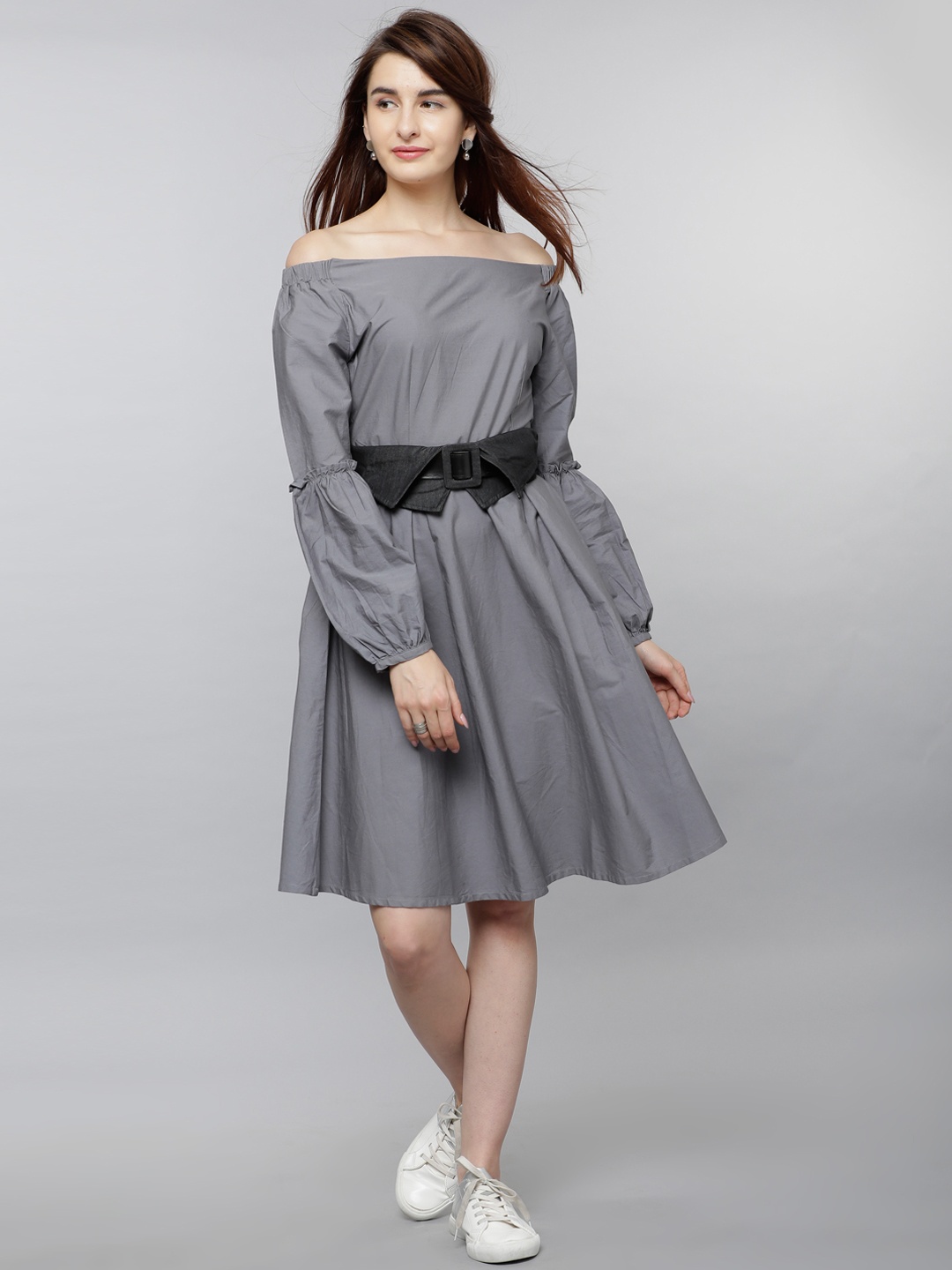 

Tokyo Talkies Women Grey Solid Fit and Flare Dress