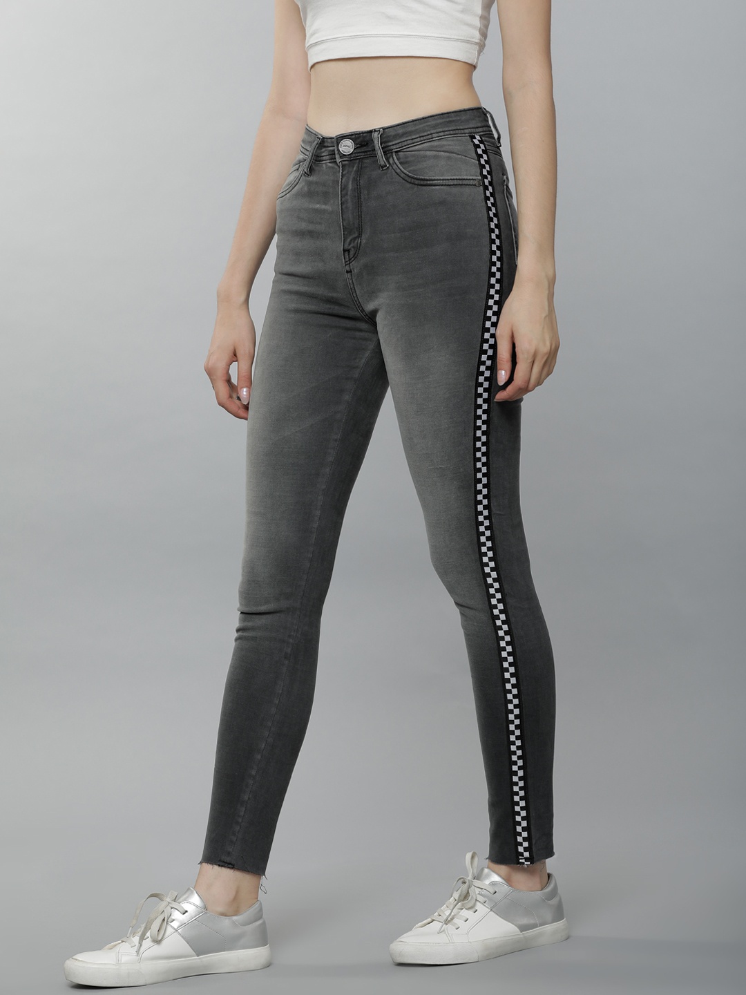 

Tokyo Talkies Women Charcoal Super Skinny Fit Mid-Rise Clean Look Stretchable Jeans