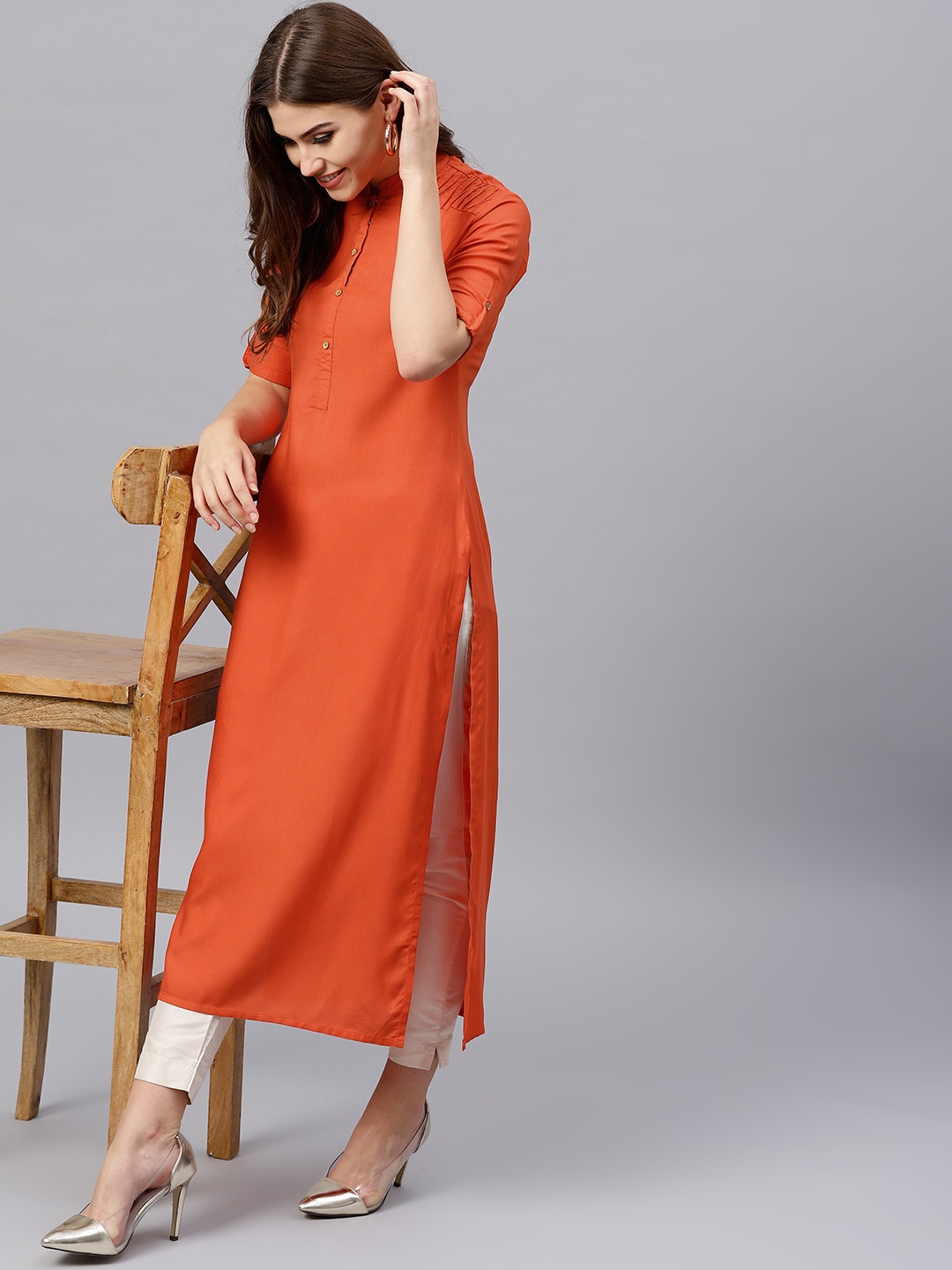 

GERUA Women Orange Solid Straight Kurta