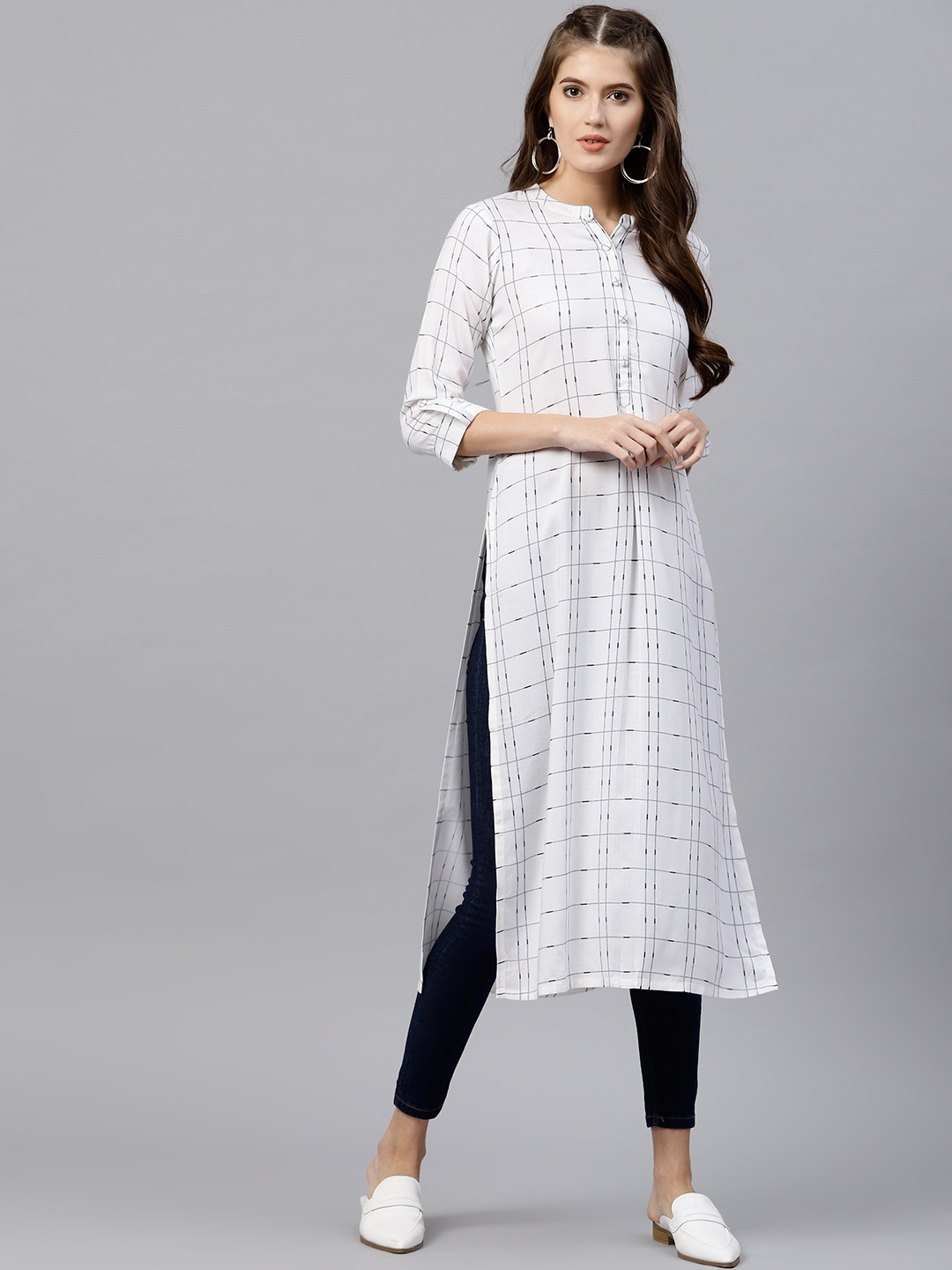 

GERUA Women White & Navy Blue Checked Straight Kurta