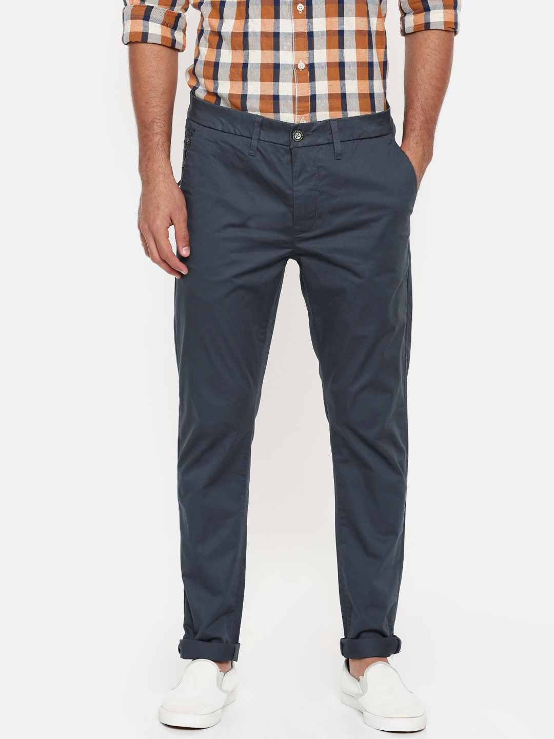 

Being Human Men Navy Blue Regular Fit Solid Chinos