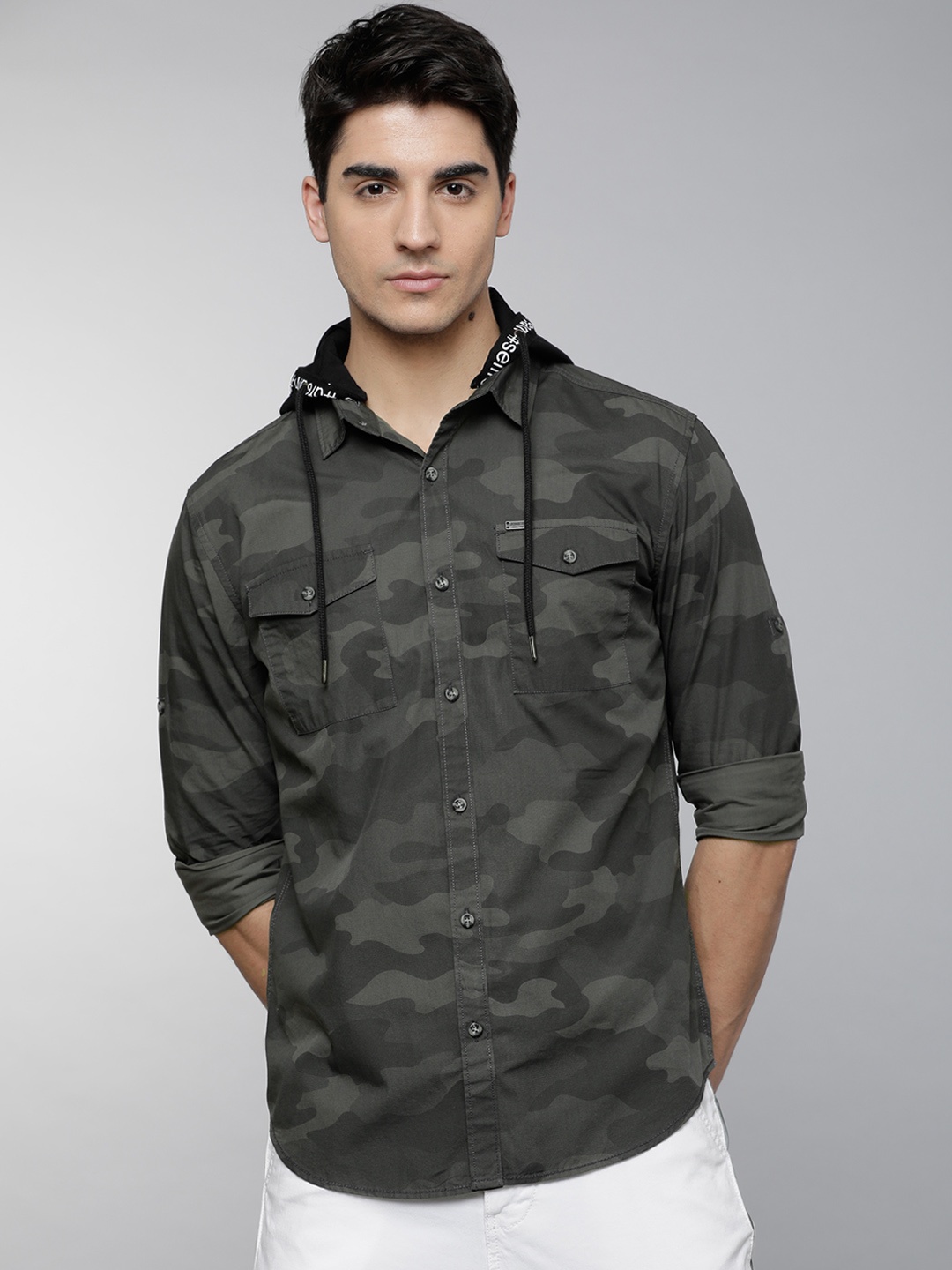

LOCOMOTIVE Men Olive Green Slim Fit Printed Casual Shirt