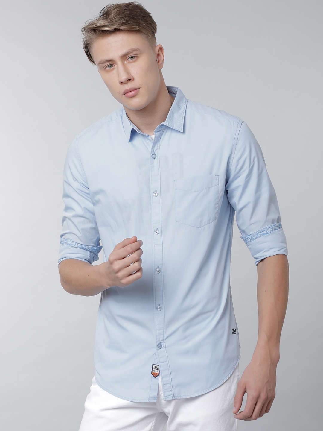 

LOCOMOTIVE Men Blue Slim Fit Solid Casual Shirt