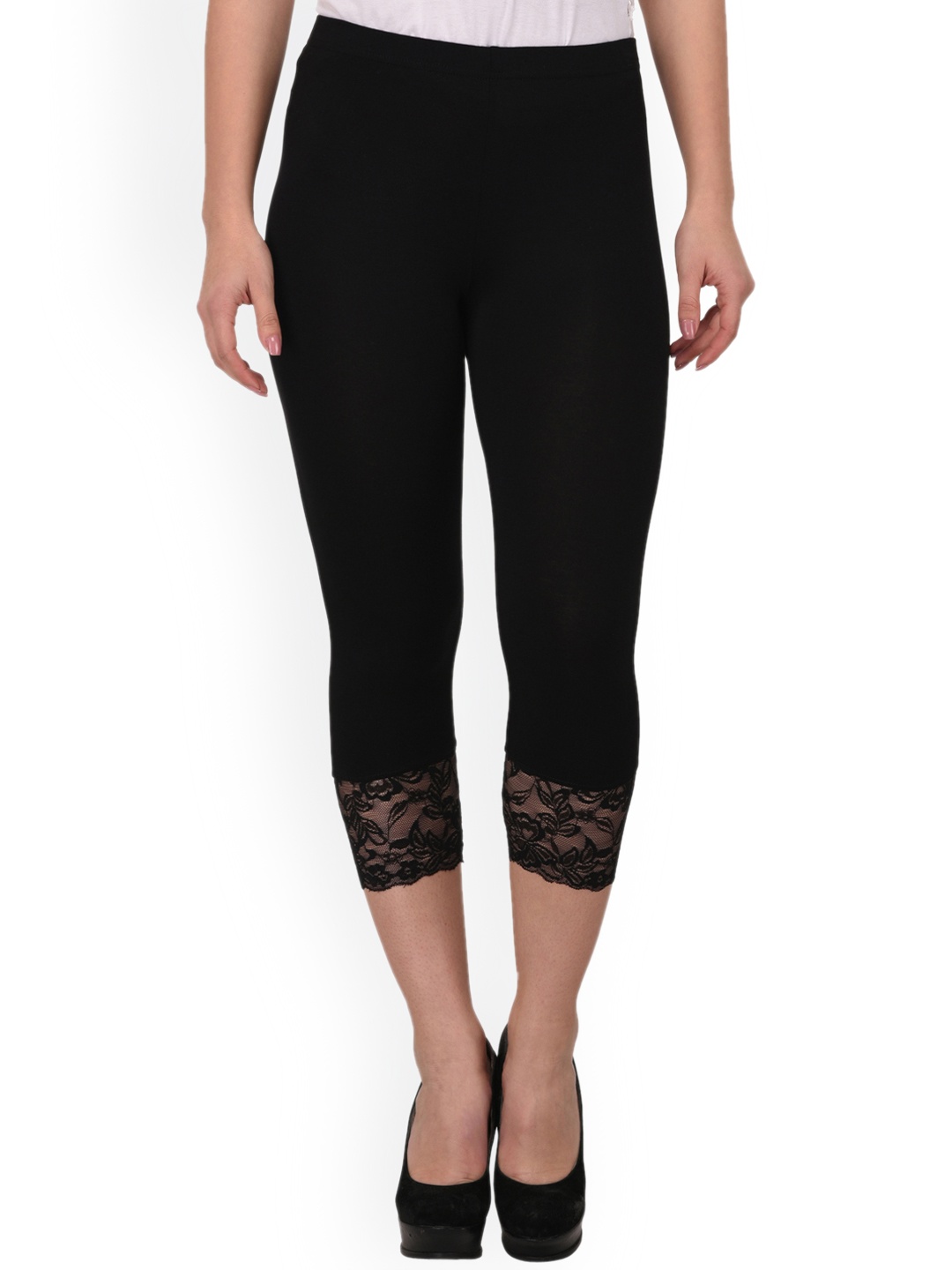 

Espresso Women Black Solid Skinny Fit Capris