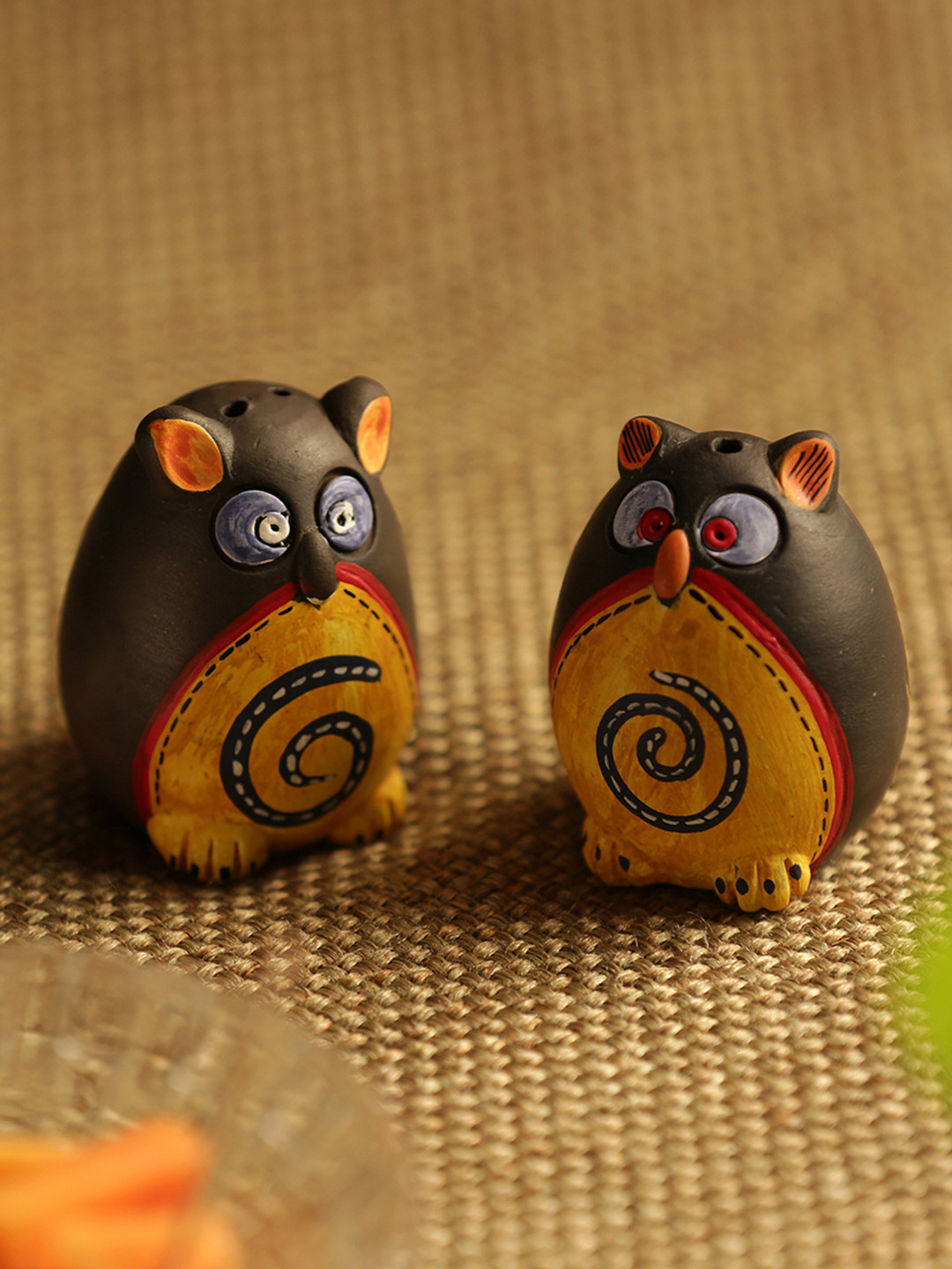 

ExclusiveLane Black & Yellow Hand-Painted Terracotta Salt & Pepper Shaker Set