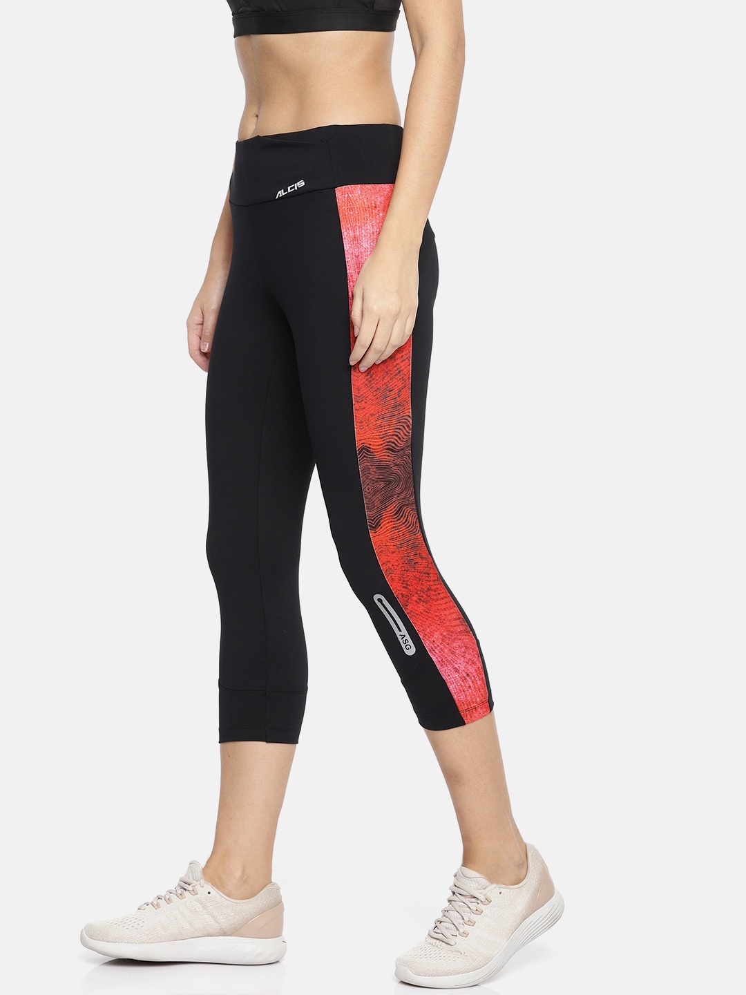 

ASICS Women Black and Red Printed Tights