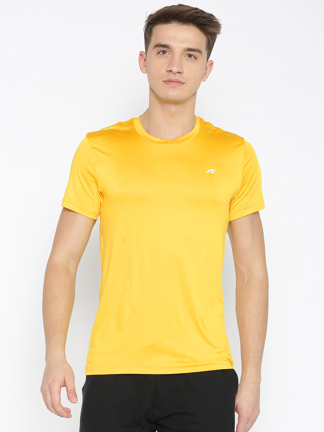 

Alcis Men Yellow Solid Round Neck T-shirt