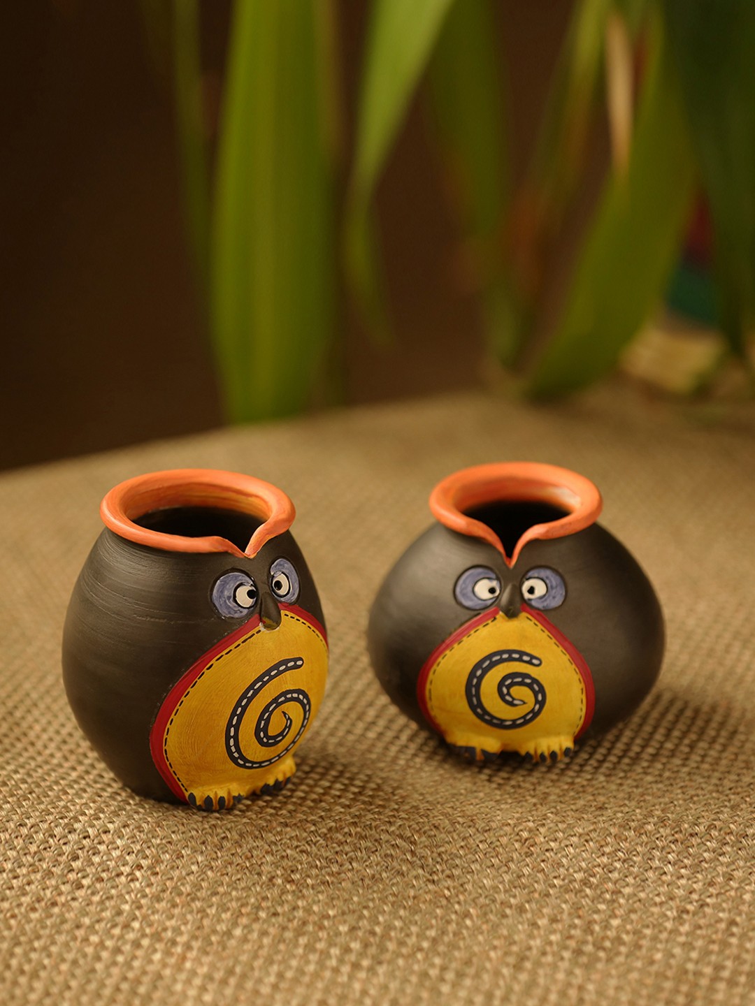 

ExclusiveLane 'Twin Owl Pot-Faces' In Terracotta (Set Of 2), Black