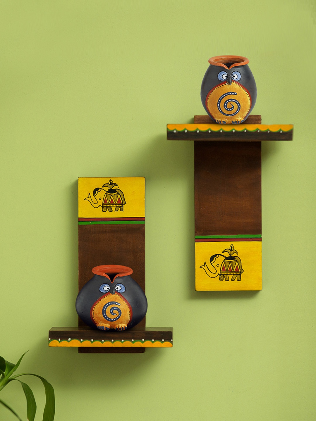 

ExclusiveLane Set of 2 Brown Handcrafted Terracotta Owl Face Pots & Wooden Wall Shelves