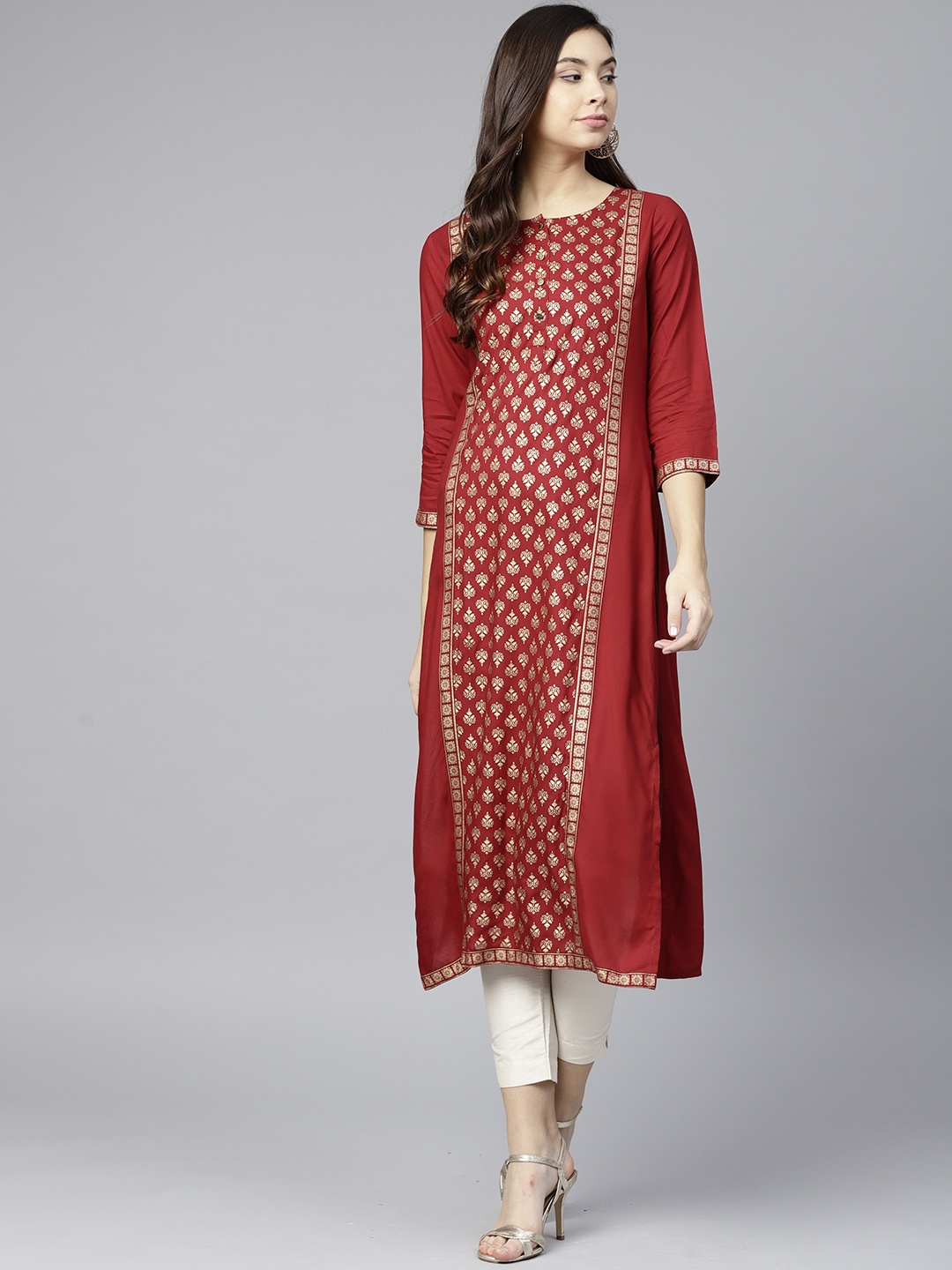 

Varanga Women Maroon & Golden Printed Straight Kurta