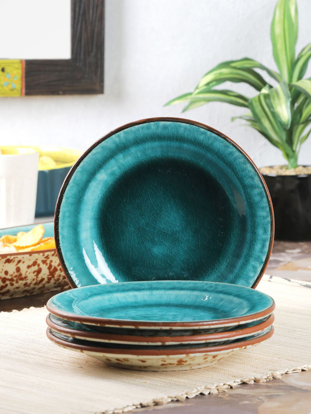 

VarEesha Off-White & Brown Set of 4 Hand-Painted Ceramic Plates
