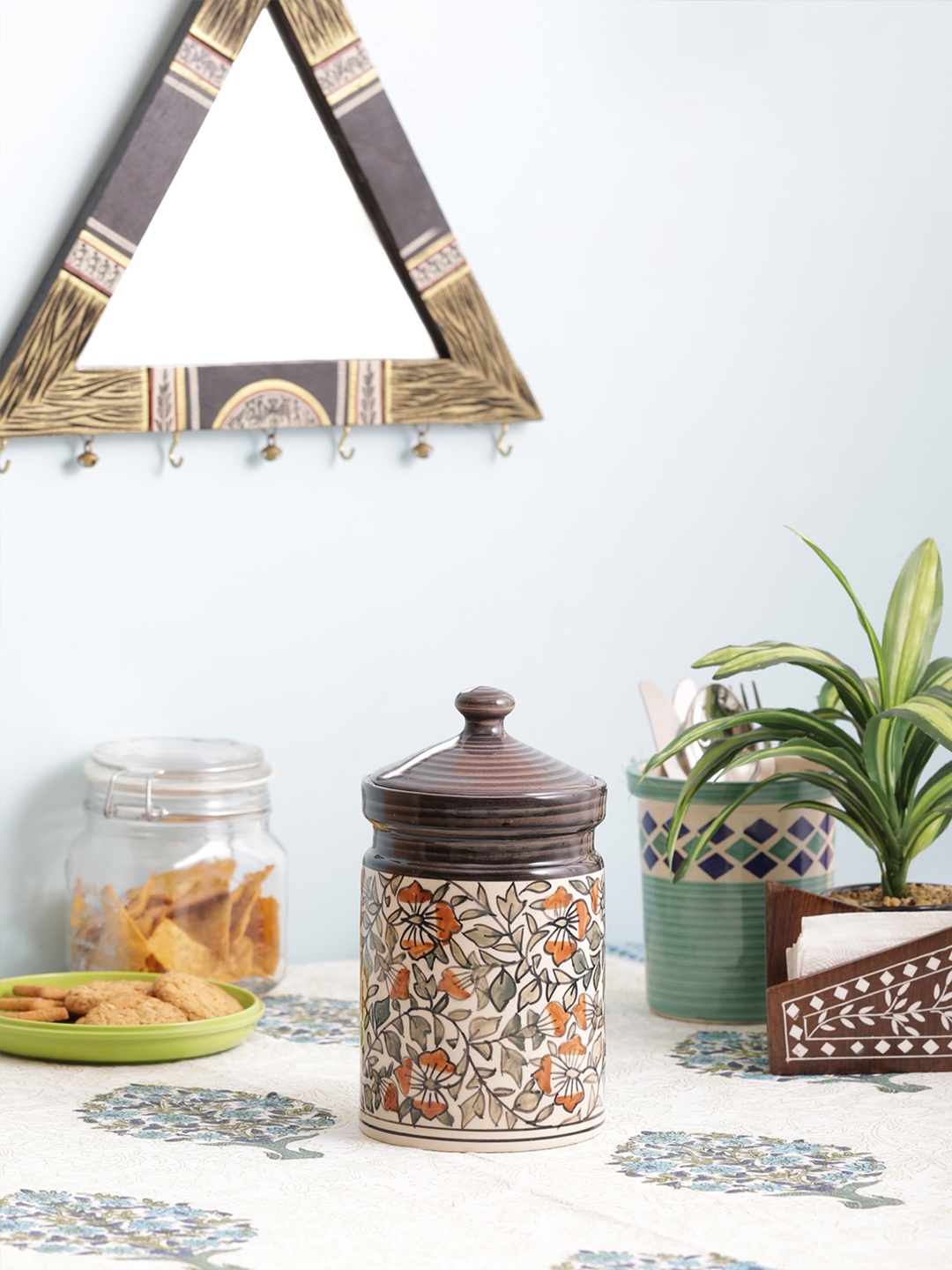 

VarEeshan Brown & Green Hand Painted Green Leaves Ceramic Pickle Jar