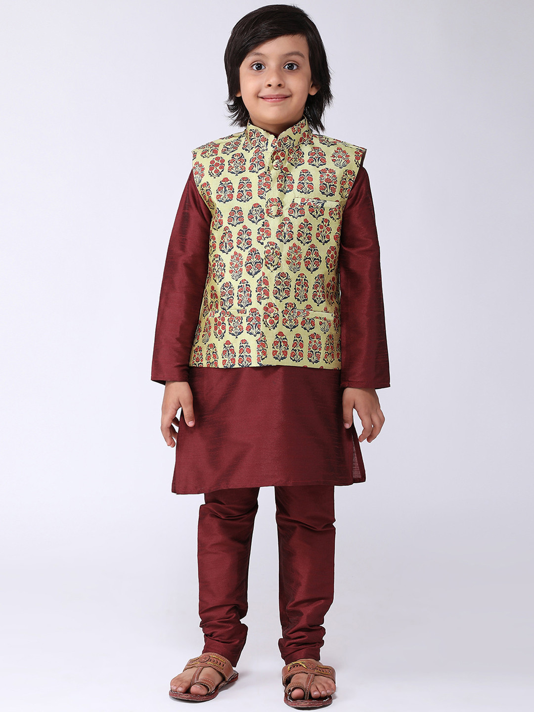 

SOJANYA Boys Maroon Solid Kurta with Churidar