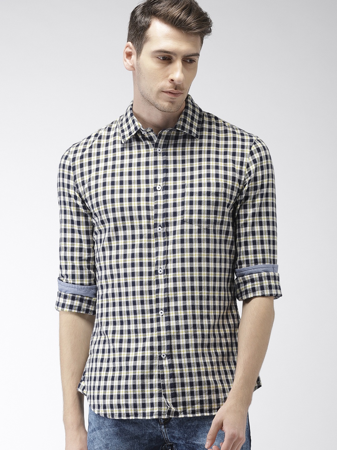 

Celio Men Charcoal & Off-White Slim Fit Checked Casual Shirt