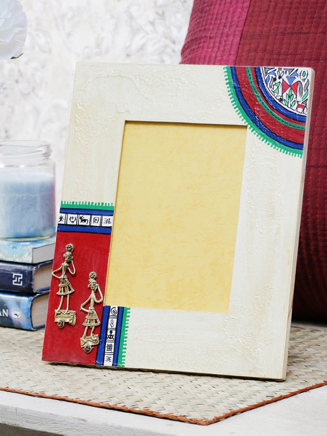 

VarEesha Off-White Printed Single Photo Frame