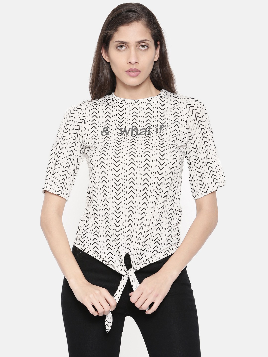 

Deal Jeans Women White & Black Printed Top