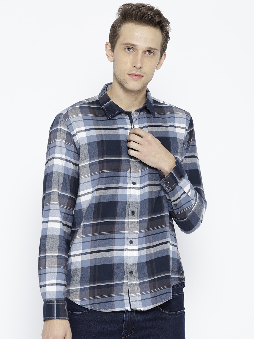 

ESPRIT Men Blue & White Regular Fit Checked Casual Shirt