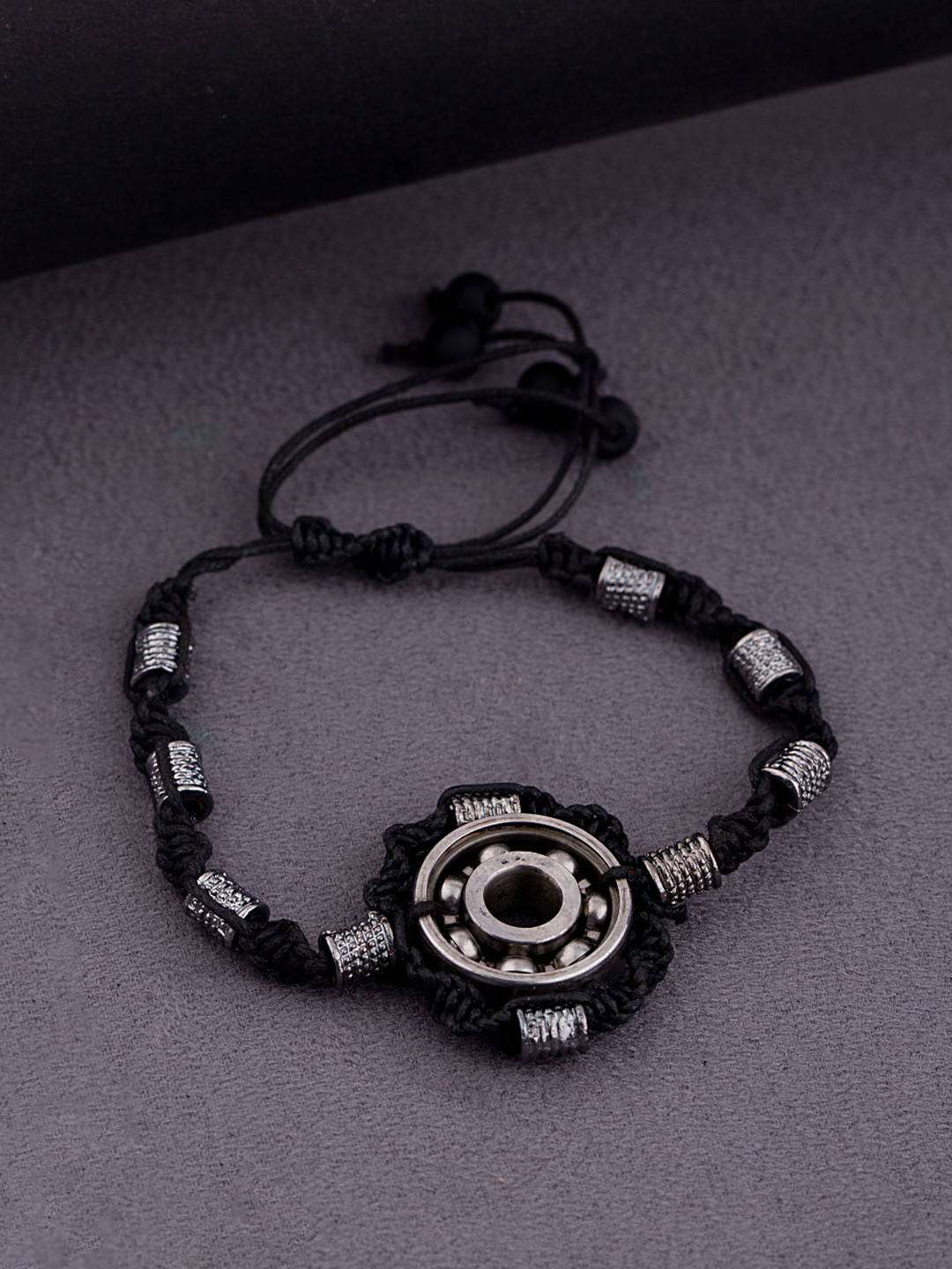 

Dare by Voylla Men Black & Silver-Toned Metal Rhodium-Plated Antique Link Bracelet