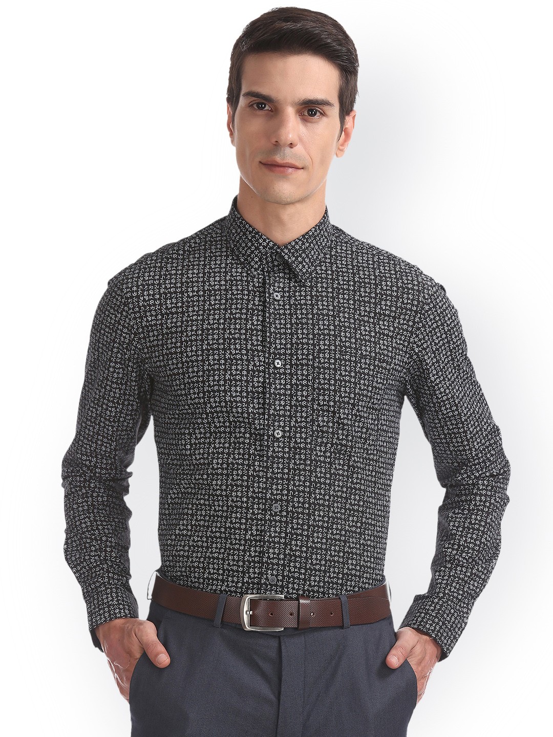 

Arrow Men Black & Off-White Slim Fit Printed Semiformal Shirt