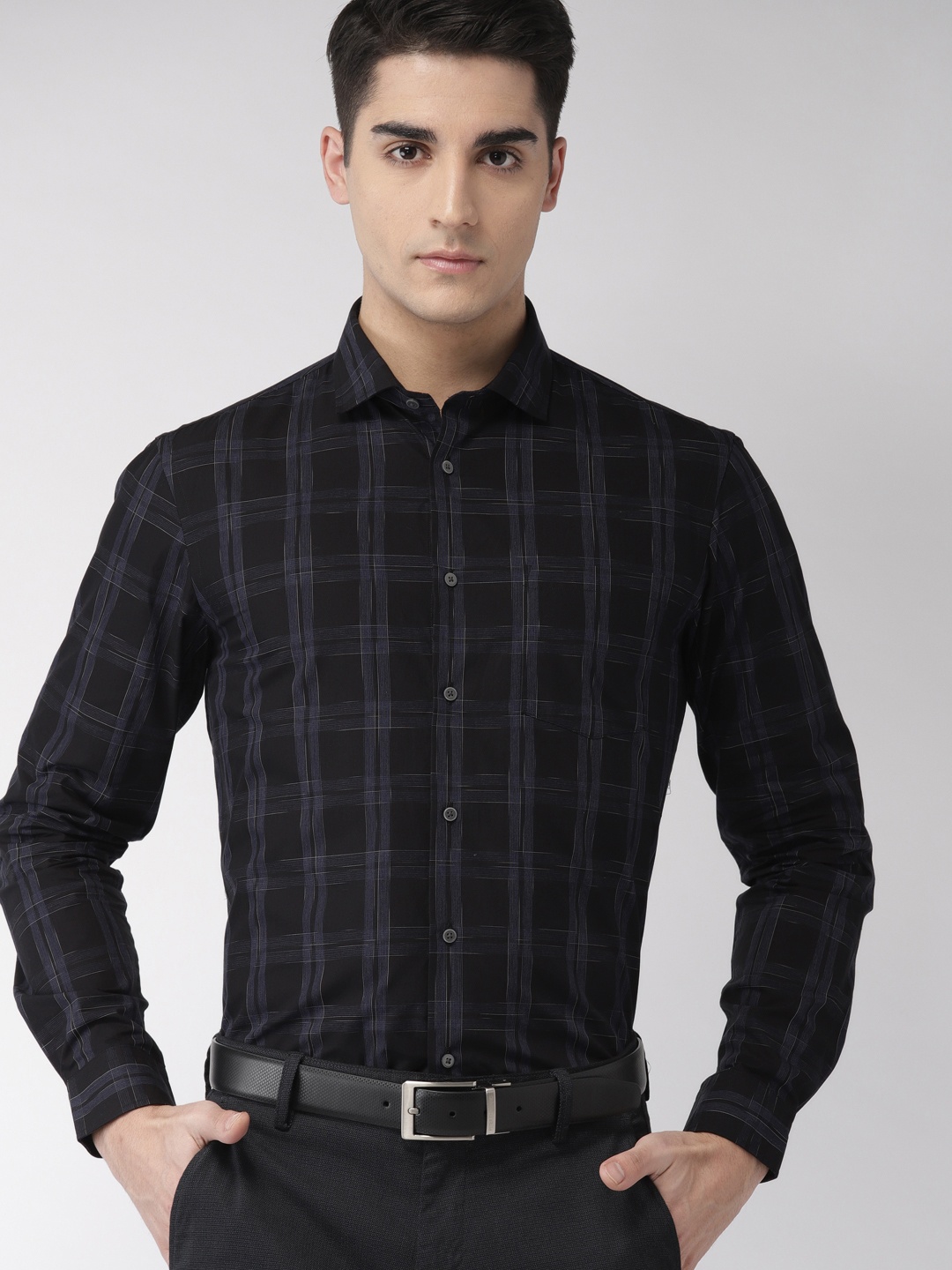 

Arrow Men Black & Navy Blue Slim Fit Checked Smart Casual Shirt