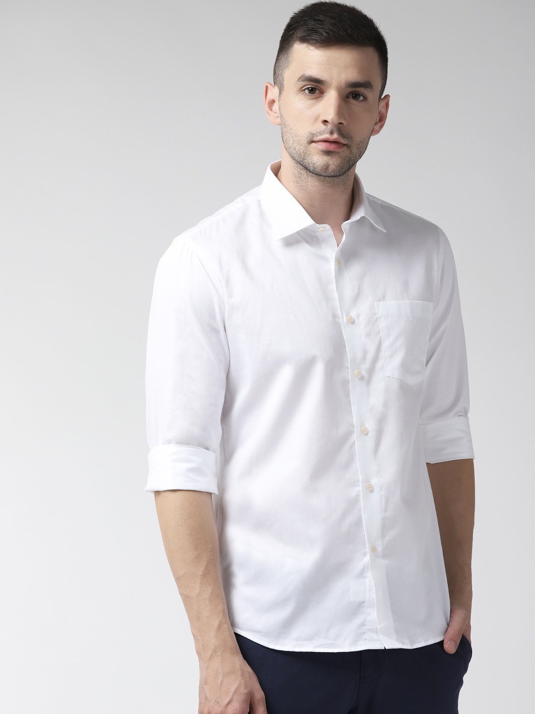 

Arrow Men White Slim Fit Solid Casual Shirt