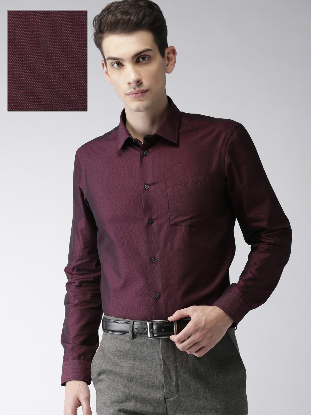 

Arrow Men Burgundy Slim Fit Solid Formal Shirt