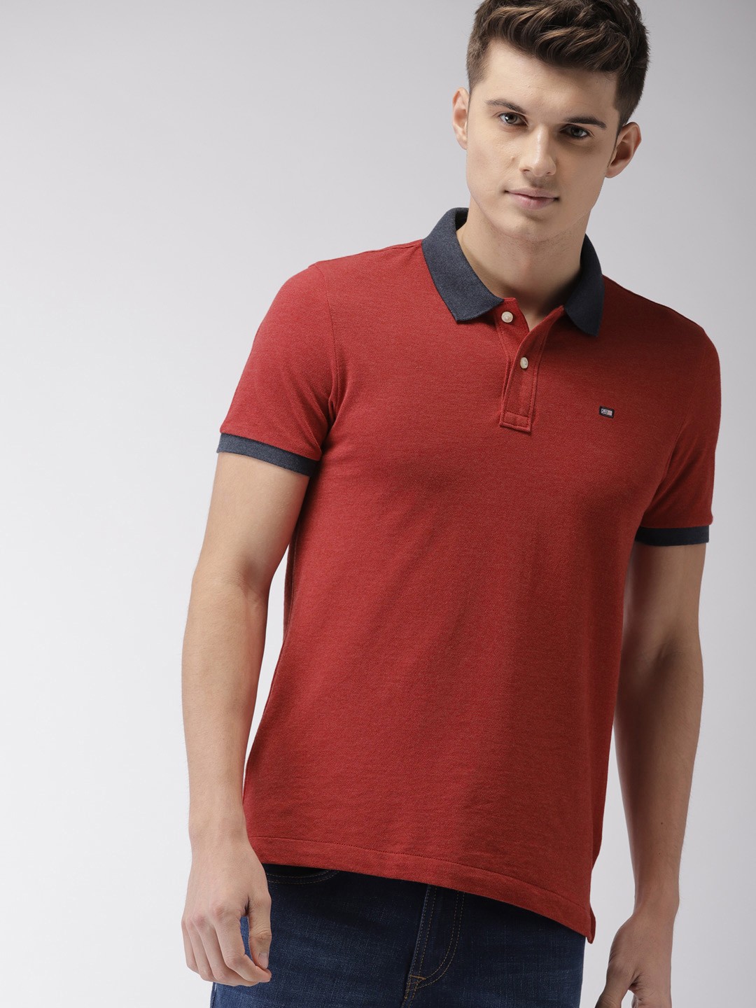 

Arrow Sport Men Red Solid Polo Collar T-shirt