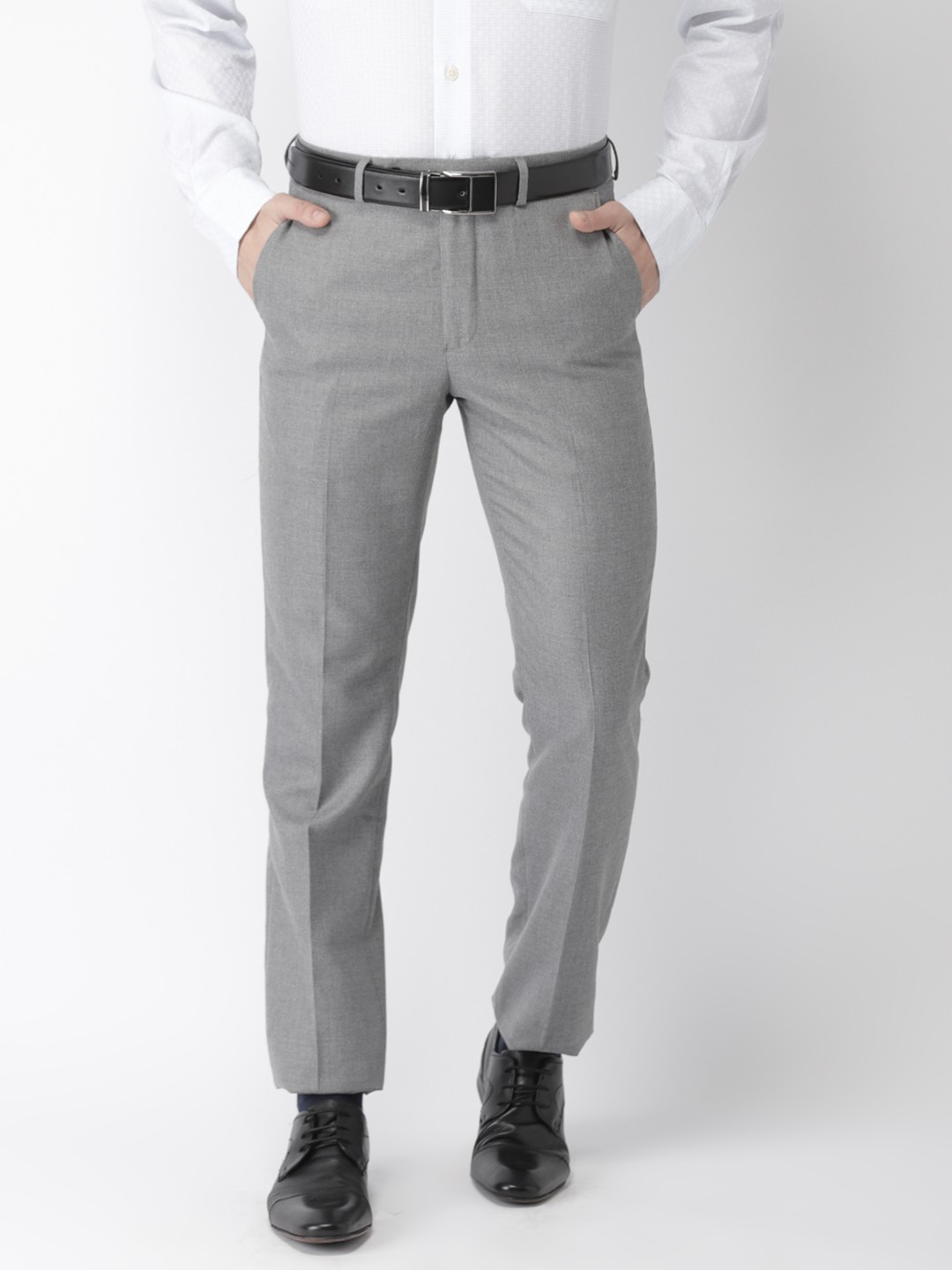 

Arrow Men Grey Tapered Fit Solid Formal Trousers