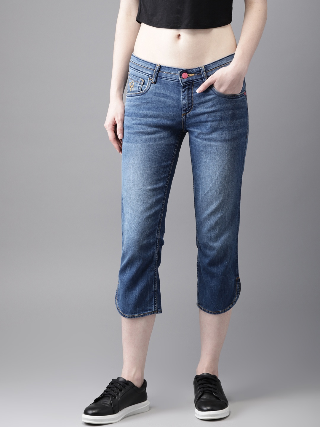 

Flying Machine Women Blue Slim Fit Jeans