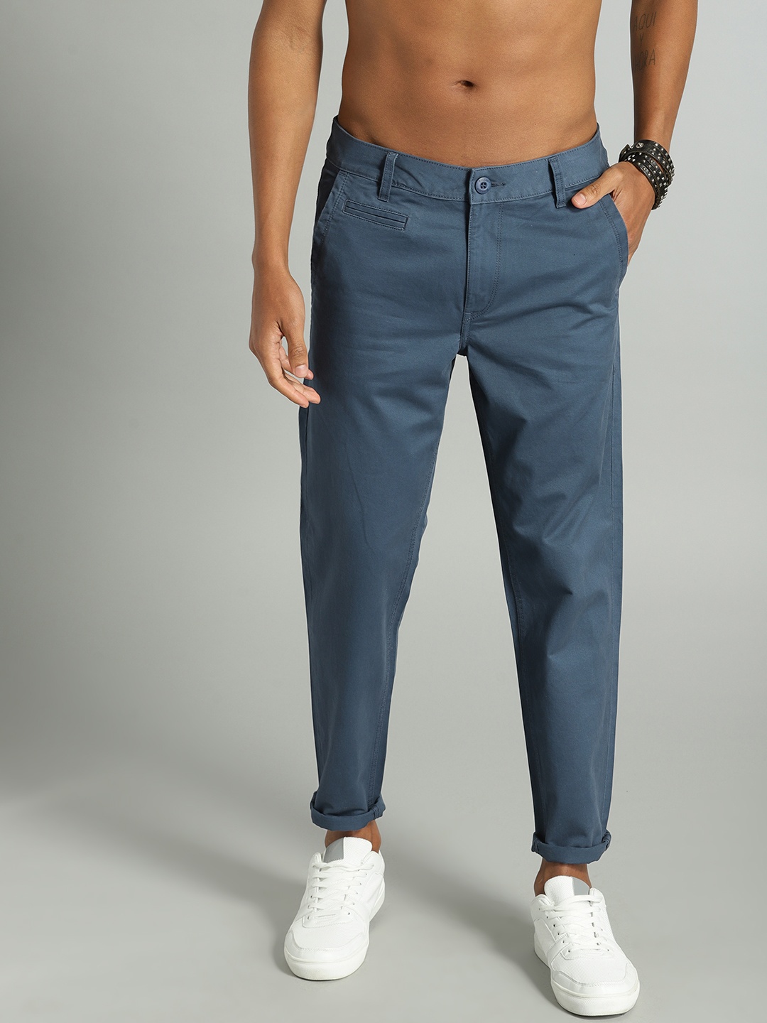 

Roadster Men Blue Regular Fit Solid Chinos