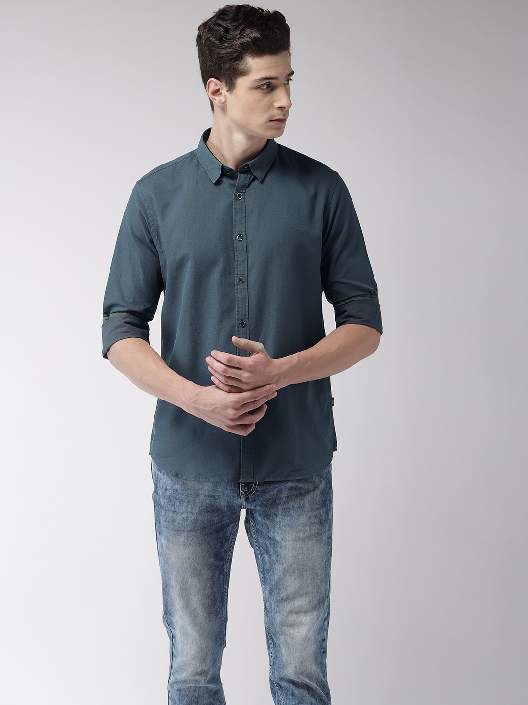 

Flying Machine Men Blue & Maroon Regular Fit Printed Casual Shirt