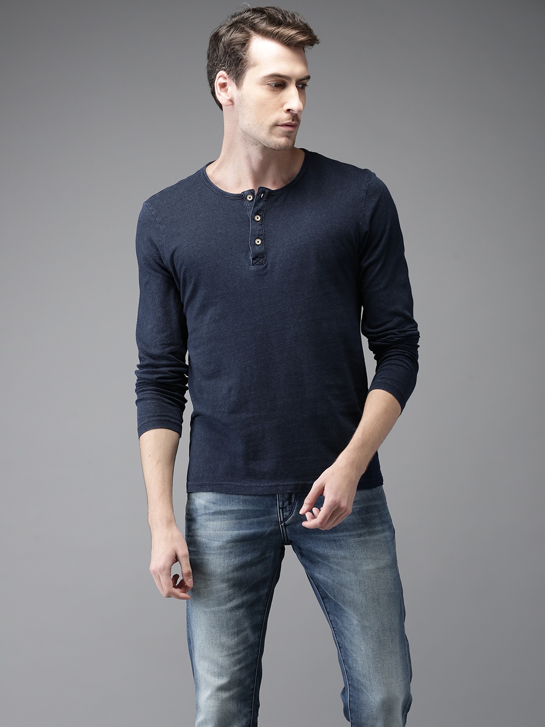 

Flying Machine Men Blue Solid Henley T-shirt