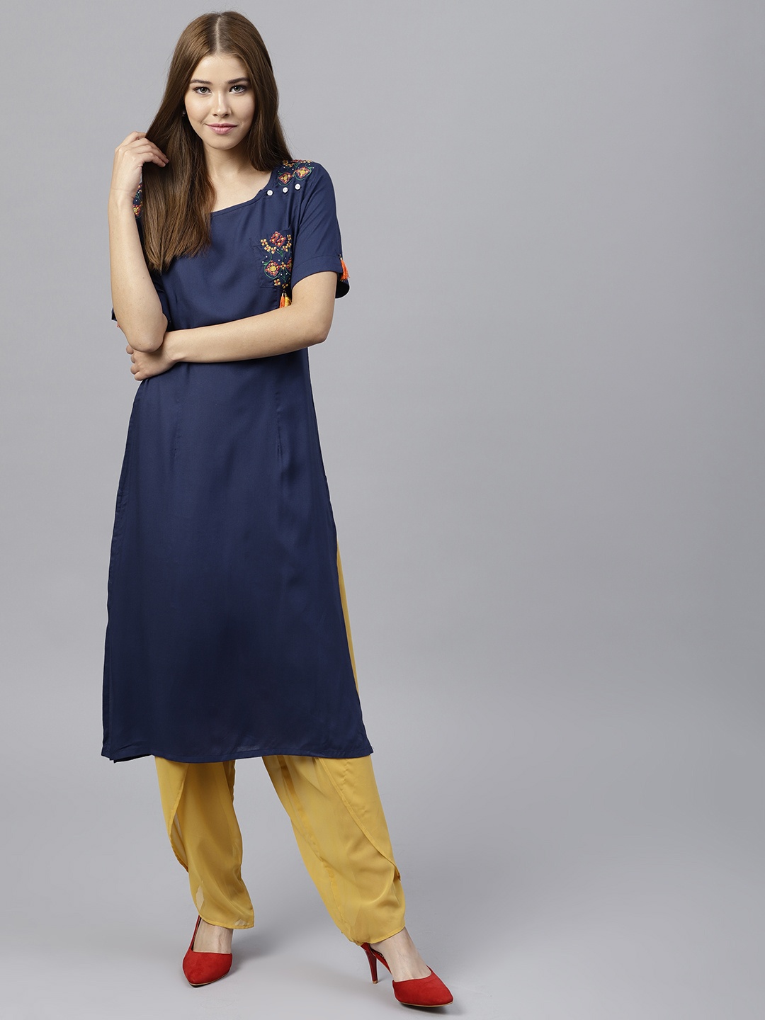 

Pannkh Women Navy Blue Solid Straight Kurta with Embroidered Detail