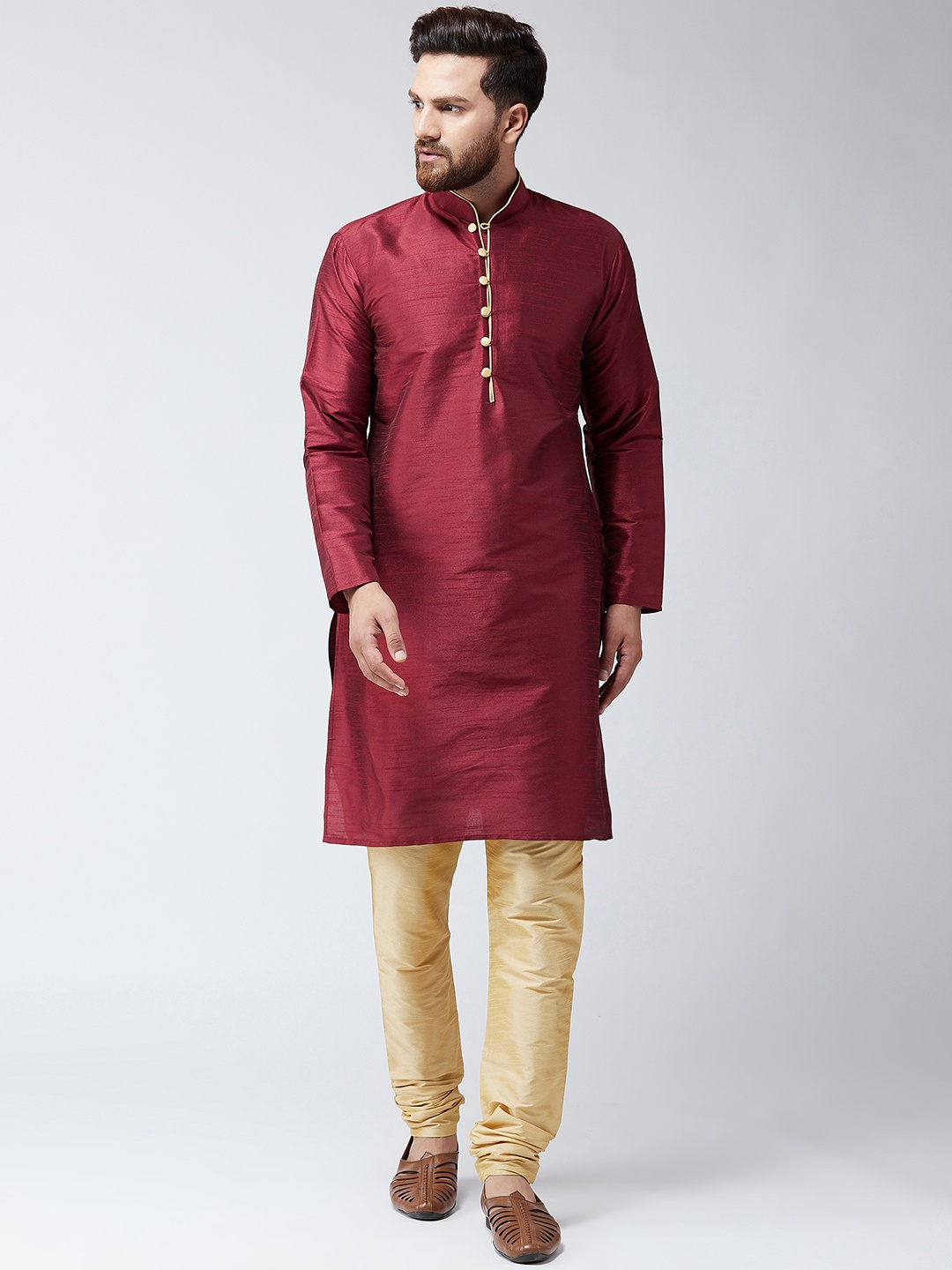 

SOJANYA Men Maroon & Gold-Toned Solid Kurta with Churidar
