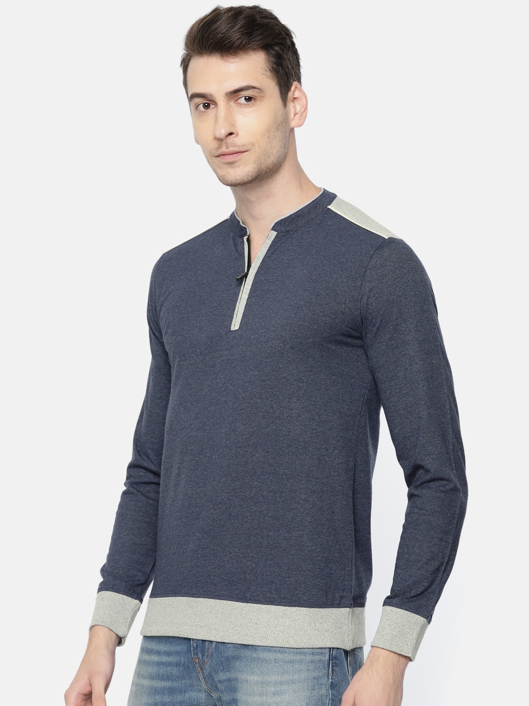 

ARISE Men Navy Blue Solid Mandarin Collar T-shirt