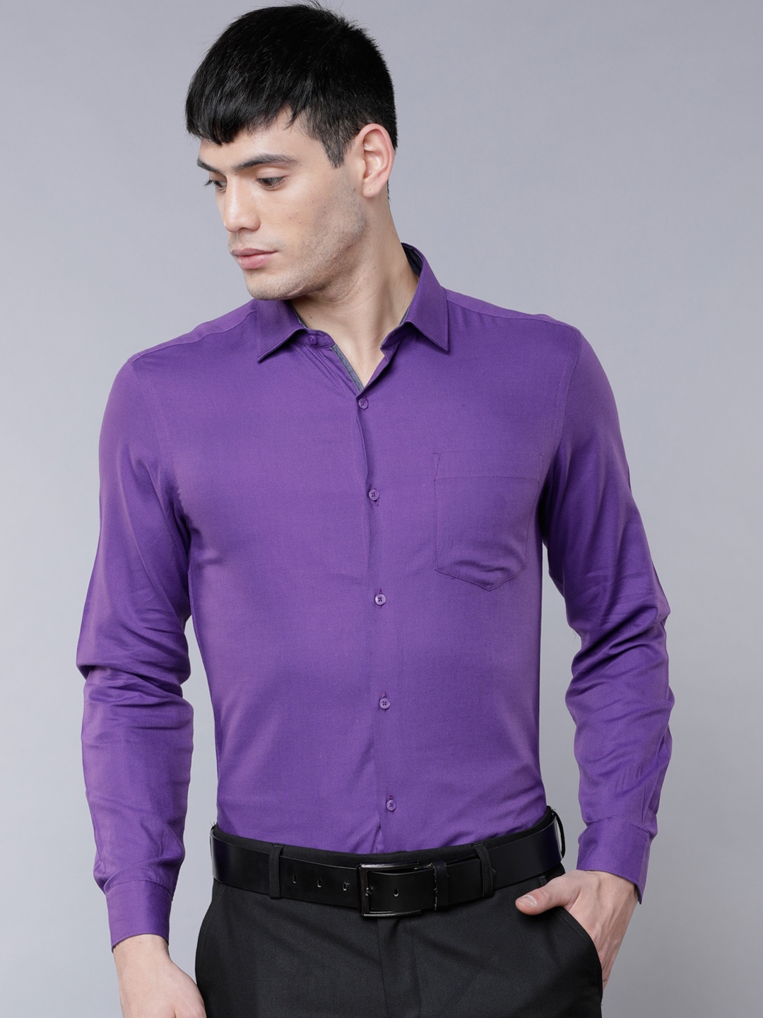 

Black coffee Men Purple Slim Fit Solid Formal Shirt