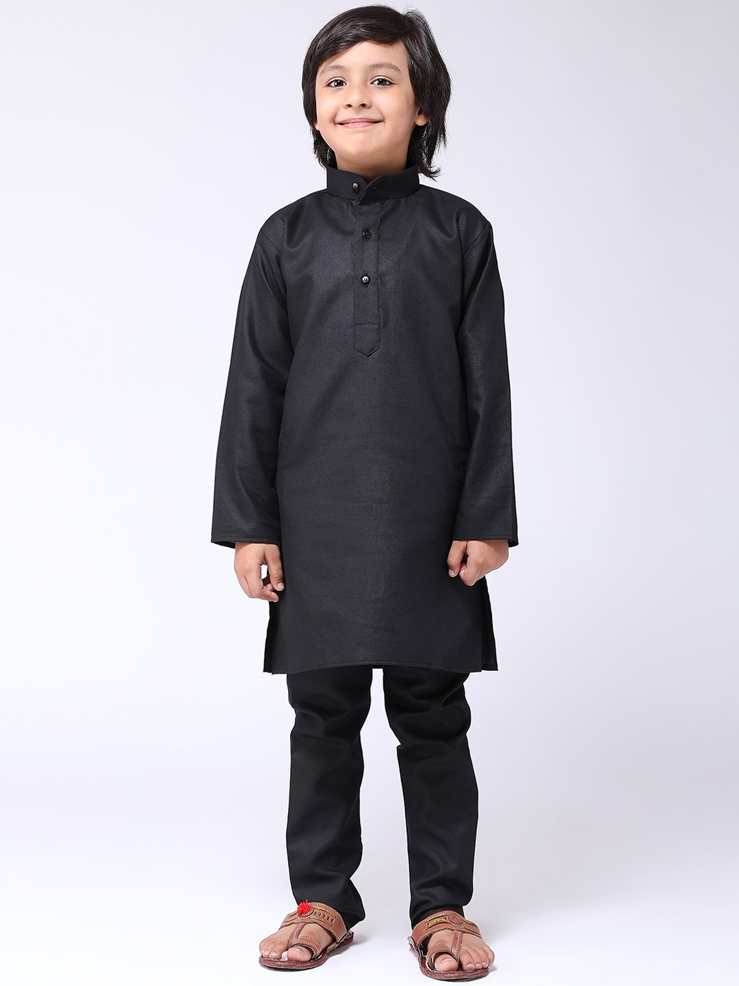 

SOJANYA Boys Black Solid Kurta with Churidar