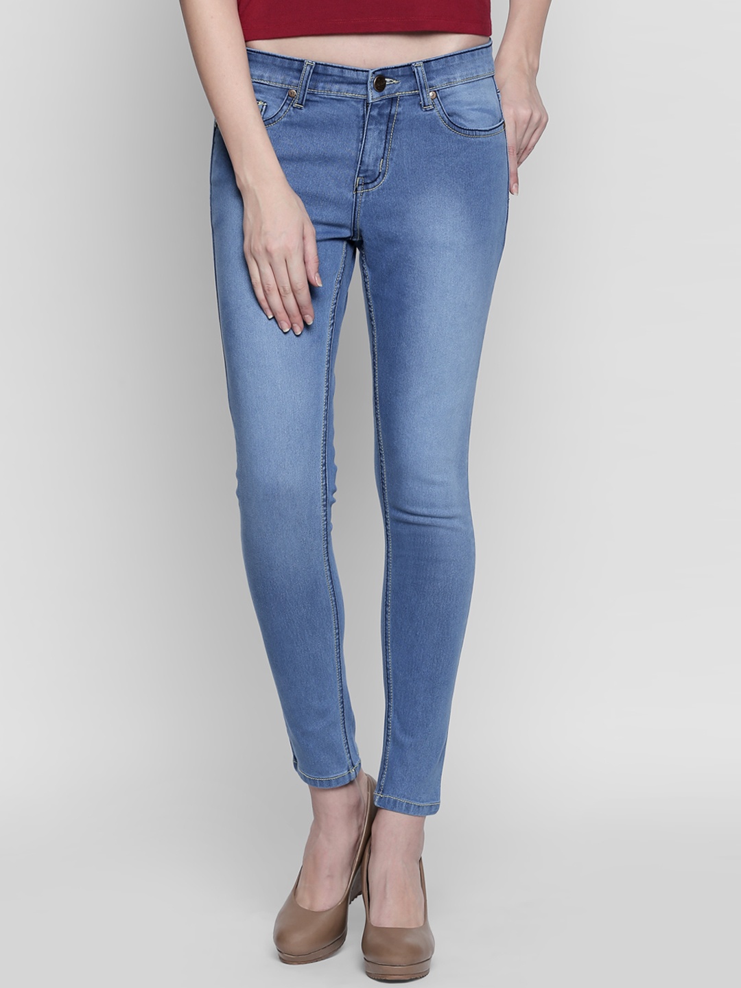 

High Star Women Blue Slim Fit Mid-Rise Clean Look Stretchable Cropped Jeans