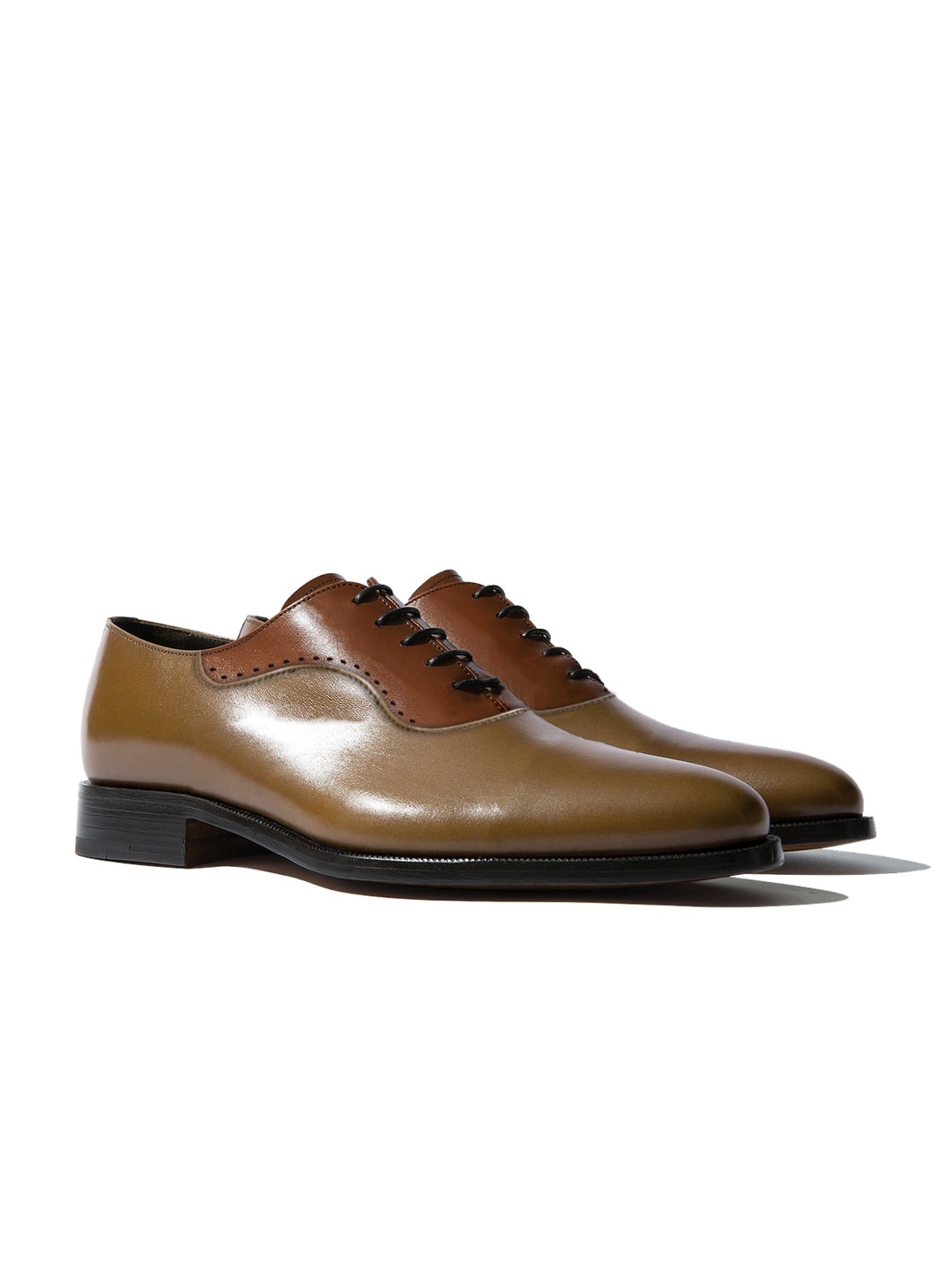 

Rapawalk Beige & Tan Handcrafted Standard Width Leather Oxfords