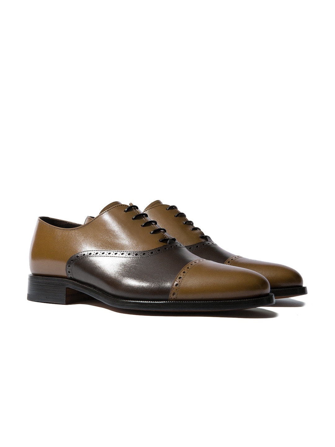 

Rapawalk Beige & Brown Handcrafted Standard Width Leather Oxfords