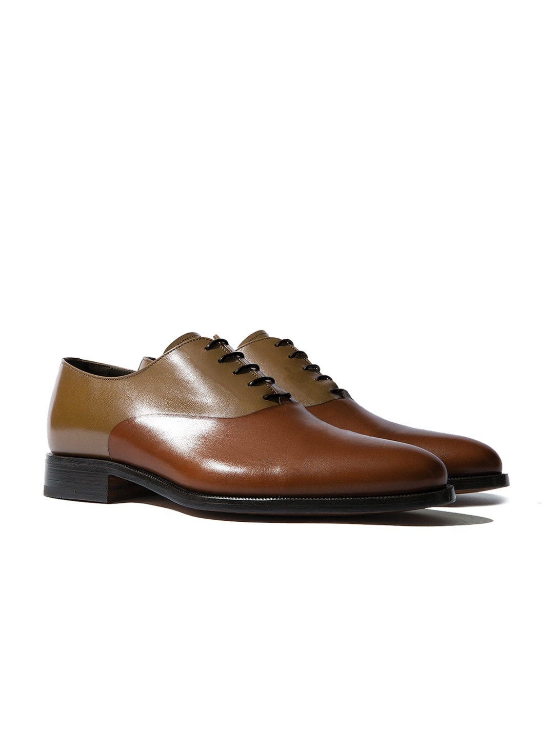 

Rapawalk Beige & Tan Handcrafted Standard Width Leather Oxfords