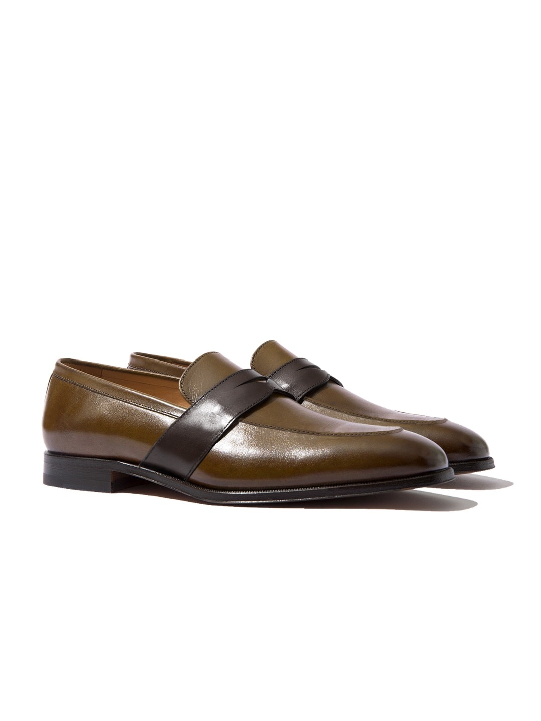 

Rapawalk Beige & Brown Handcrafted Standard Width Leather Slipons