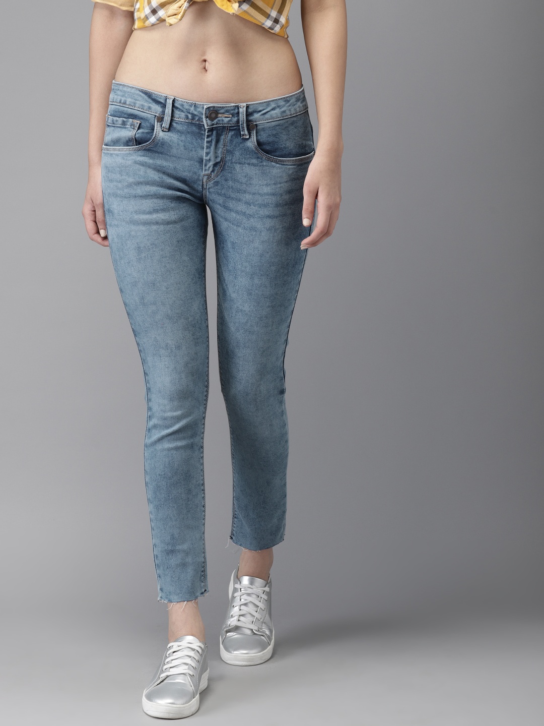 

Moda Rapido Women Blue Skinny Fit Mid-Rise Clean Look Stretchable Cropped Jeans