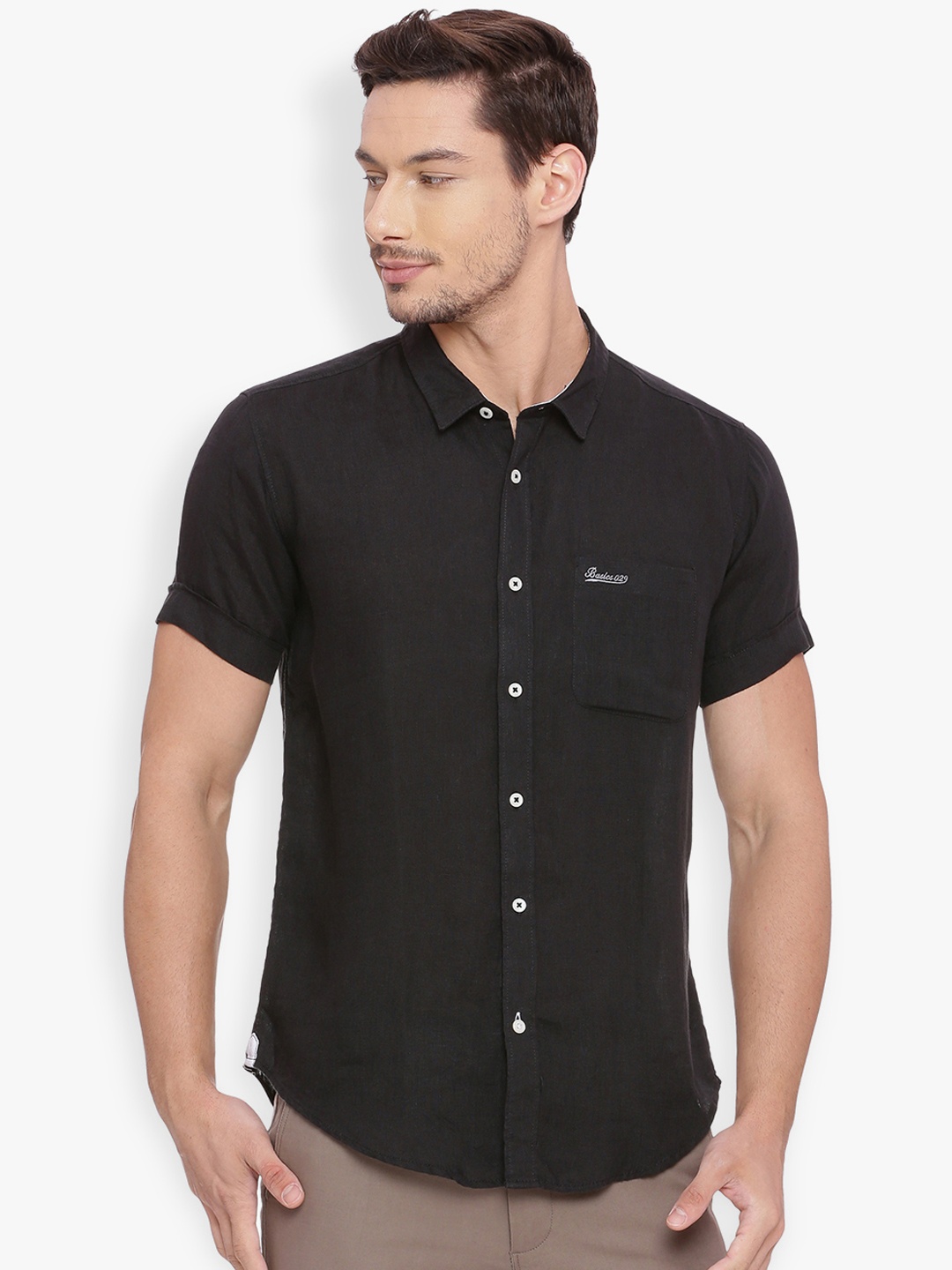 

Basics Men Black Slim Fit Solid Casual Linen Shirt