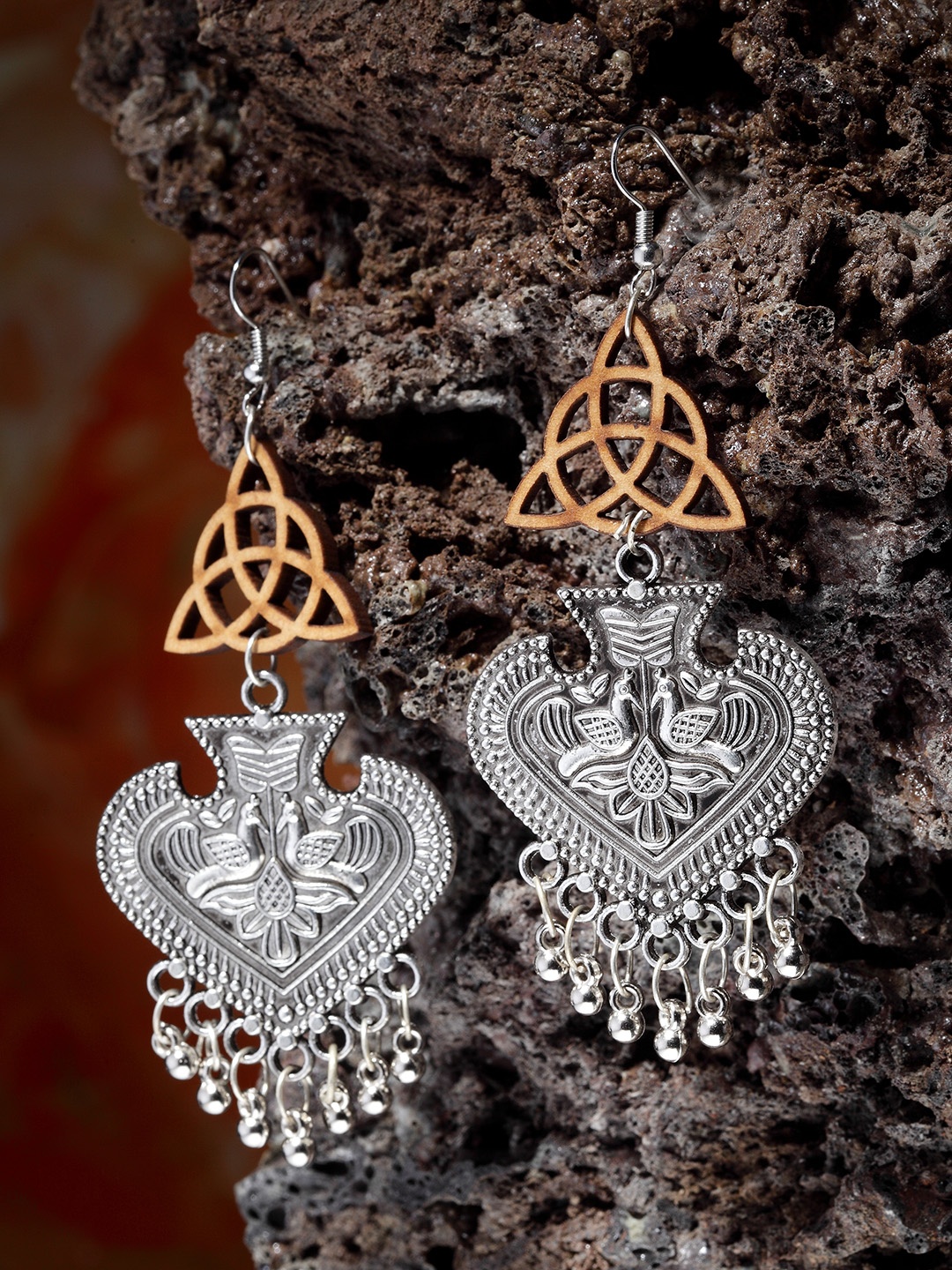 

Moedbuille Silver-Plated Handcrafted Oxidised Contemporary Drop Earrings