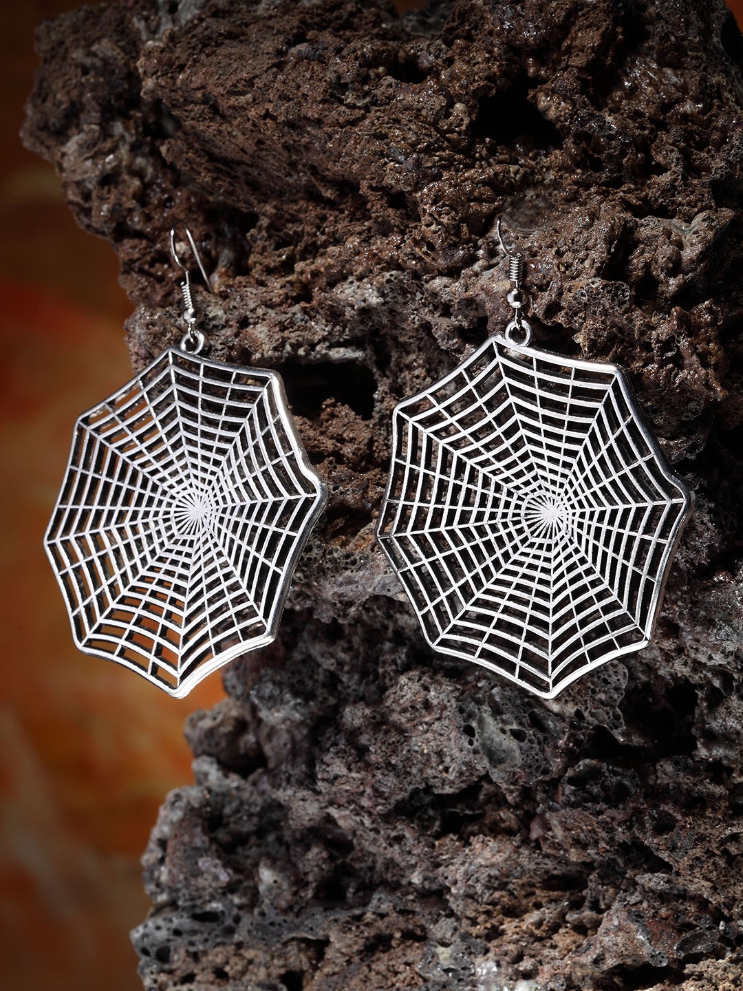 

Moedbuille Silver-Toned Circular Oxidised Drop Earrings