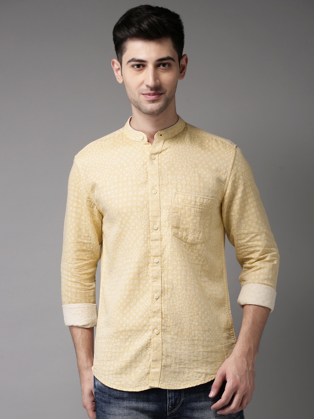 

Bene Kleed Men Orange Slim Fit Self Design Casual Shirt